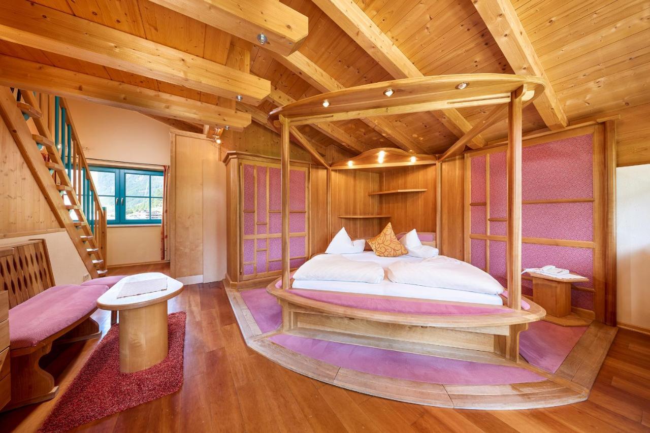 Hotel Sunny Soelden Exterior photo